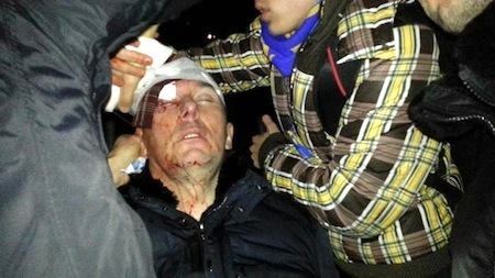  "Беркут" избил бывшего министра внутренних дел Луценко
