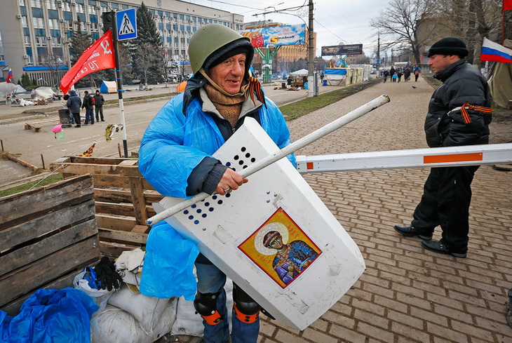 Вооруженные пророссийские активисты Донбасса. ФОТОРЕПОРТАЖ