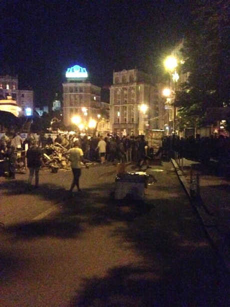Ночью на киевский майдан напали неизвестные. Есть раненые
