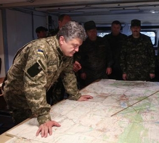 Порошенко заявил, что Украина увеличит объемы изготовления оружия