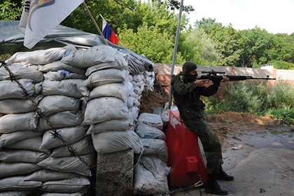 Боевики атаковали украинских военных в трех населенных пунктах
