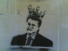 Янукович равноудалил олигархов