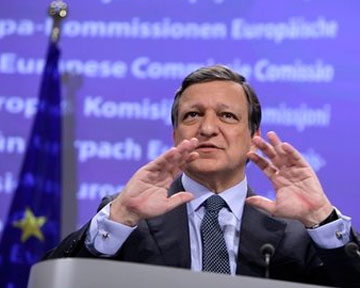 Баррозу: "Евро не упадет"