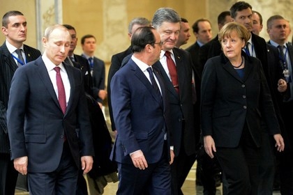 Порошенко, Путин и Меркель по телефону обсудили перемирие 