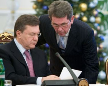 Янукович начал за здравие