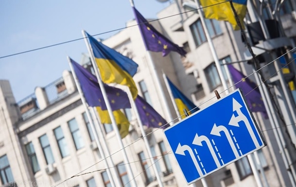 ЕК: Украина получит безвизовый режим в 2016 году