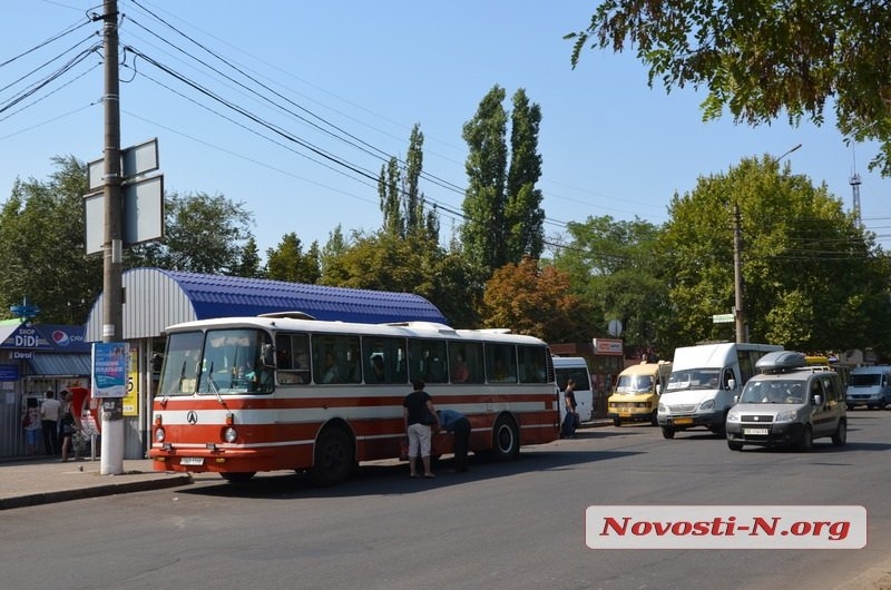 В Николаеве хотят запретить нелегальную автостанцию на автовокзале