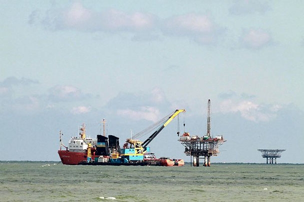 Фирма нардепа Онищенко третий год снабжает Крым украинским газом