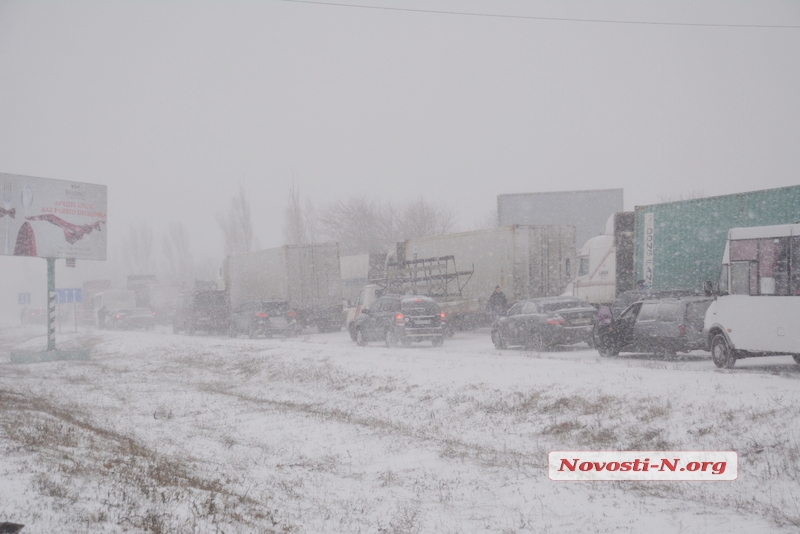 Украина в снегу в ожидании Рождества. ФОТО
