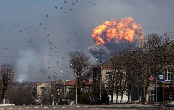 В Балаклее продолжаются взрывы, один человек погиб