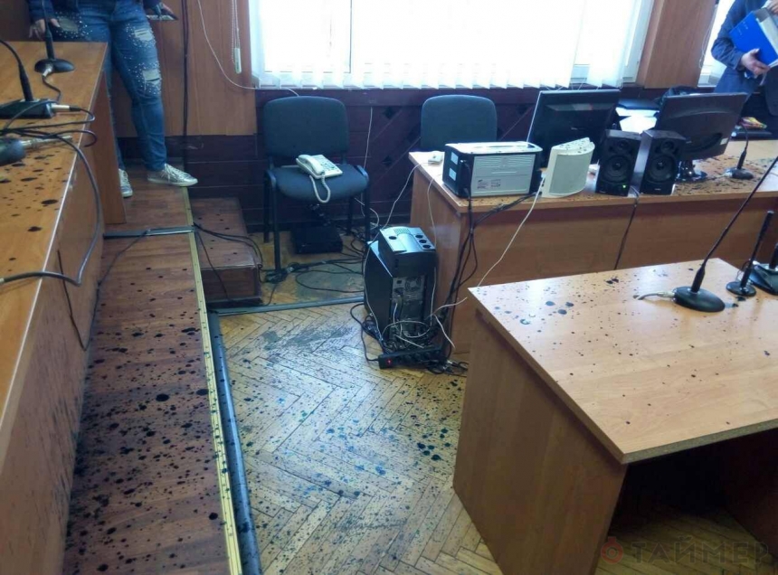 В Одессе активисты "Автомайдана" и "Самообороны" напали на судей