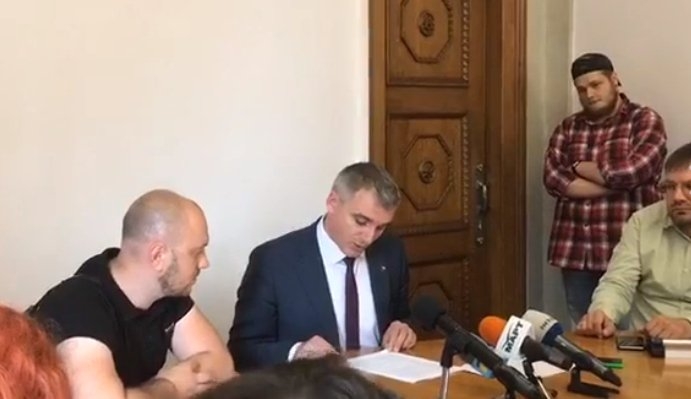Сенкевич заявил, что его «травлю» организовал лидер БПП Бирюков